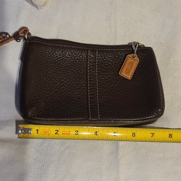 Coach pebble leather wristlet - Picture 9 of 12